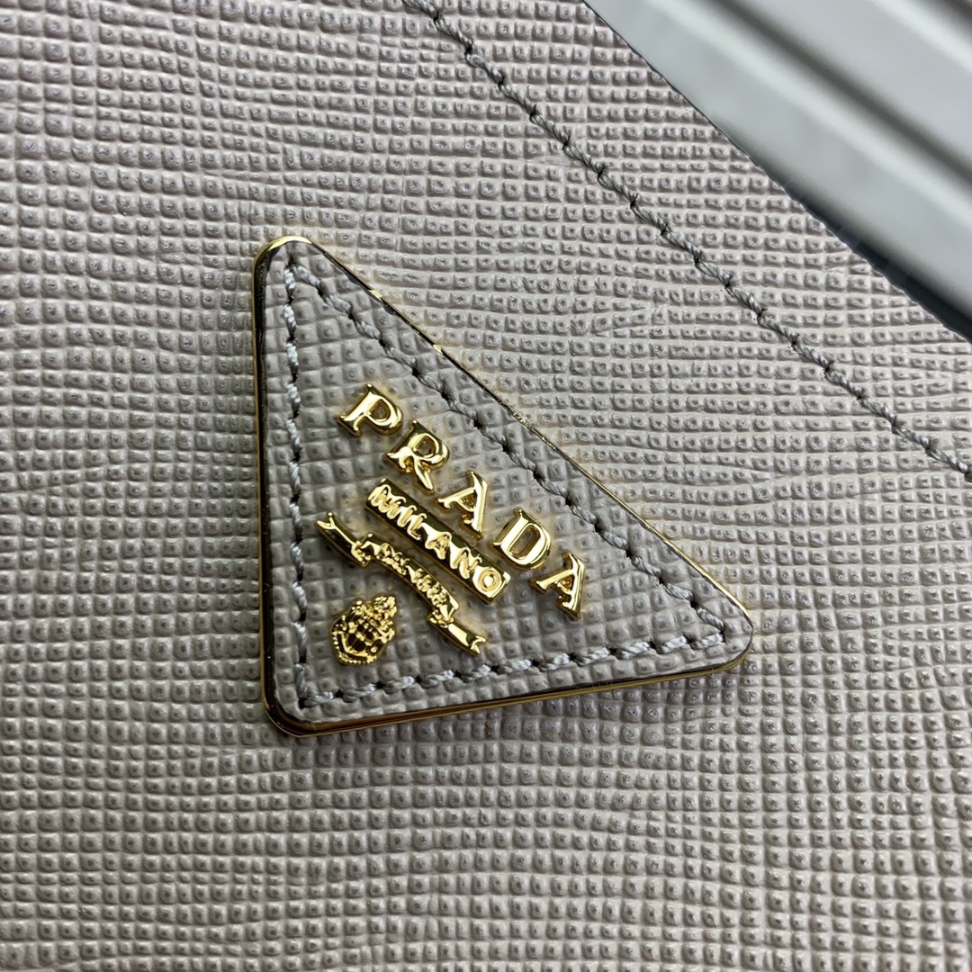 Pra*a medium panier saffiano leather bag beige 1ba212 22 × 23 × 13 cm