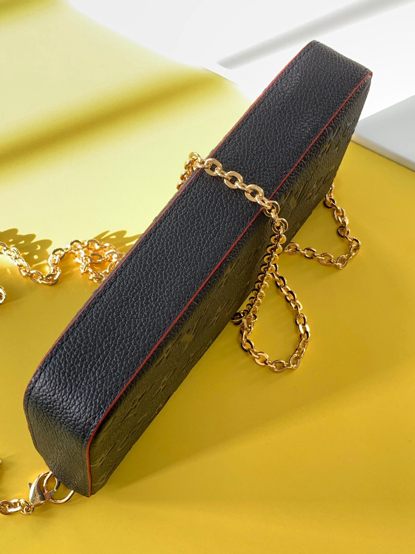 l0vis Vvtt0n fÉlicie pochette monogram empreinte leather navy and red m64099 21 x 12 x 3 cm