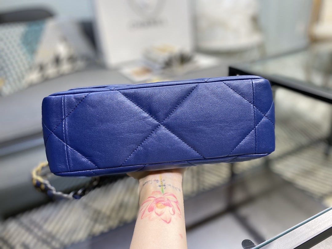 Ch**el 19 handbag lambskin dark blue as1160 26cm