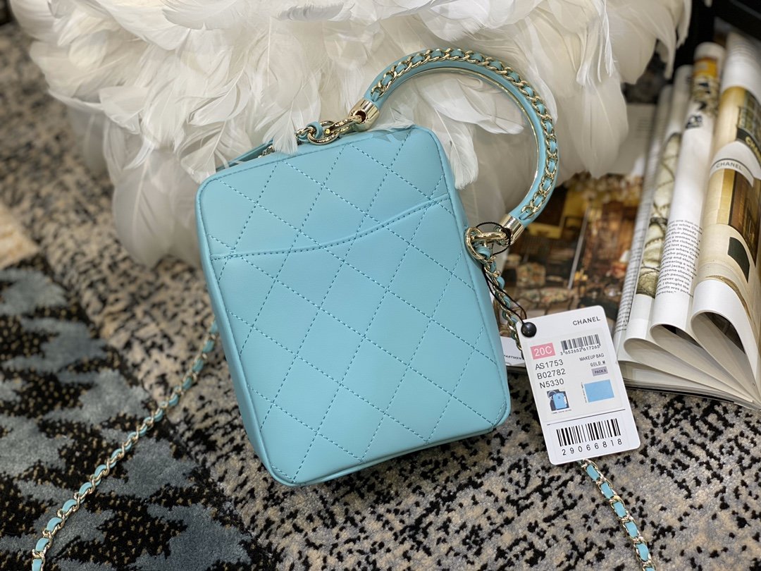 Ch**el vertical camera bag blue as1753 17.5 x 14 x 7 cm