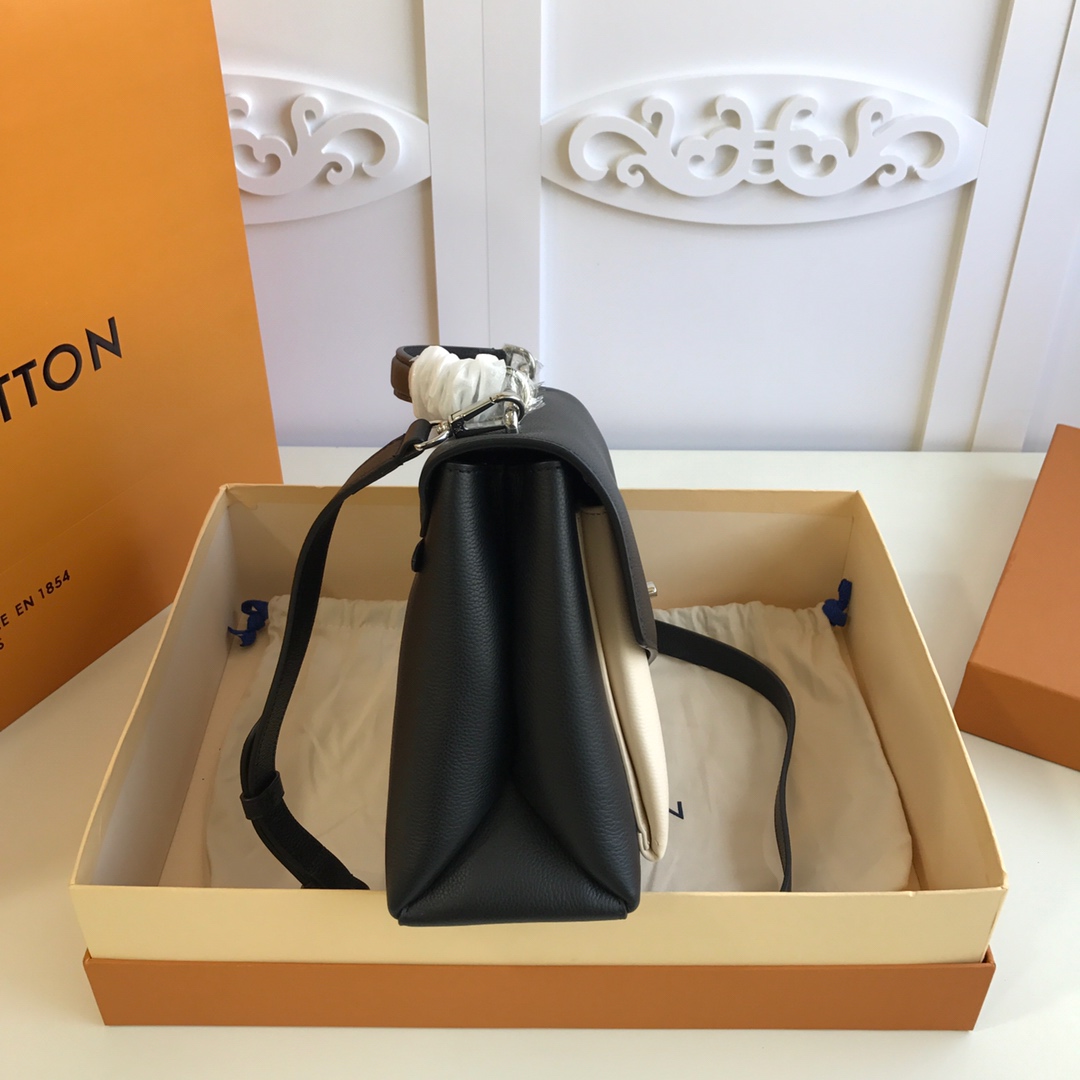 l0vis Vvtt0n mylockme satchel grained calfskin leather black and white m54849 28 x 20 x 11 cm