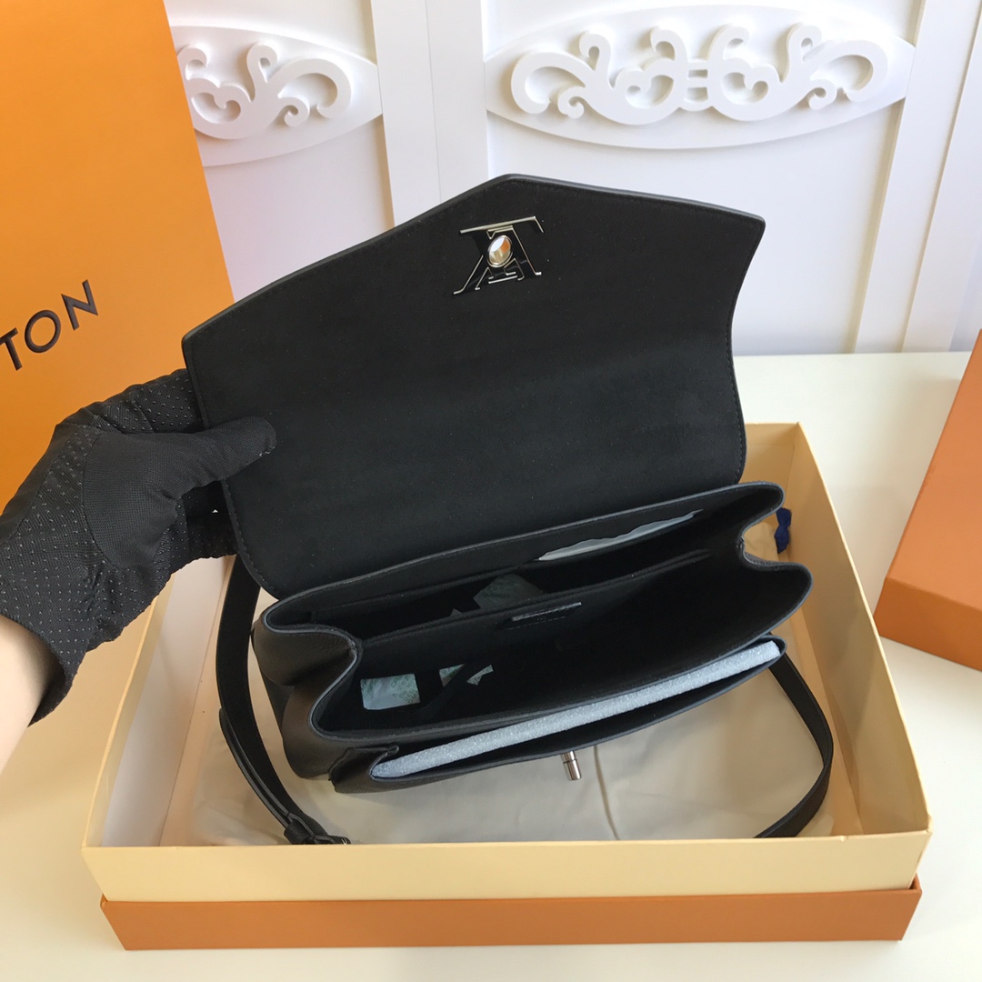 l0vis Vvtt0n mylockme satchel grained calfskin leather black m54849 28 x 20 x 11 cm