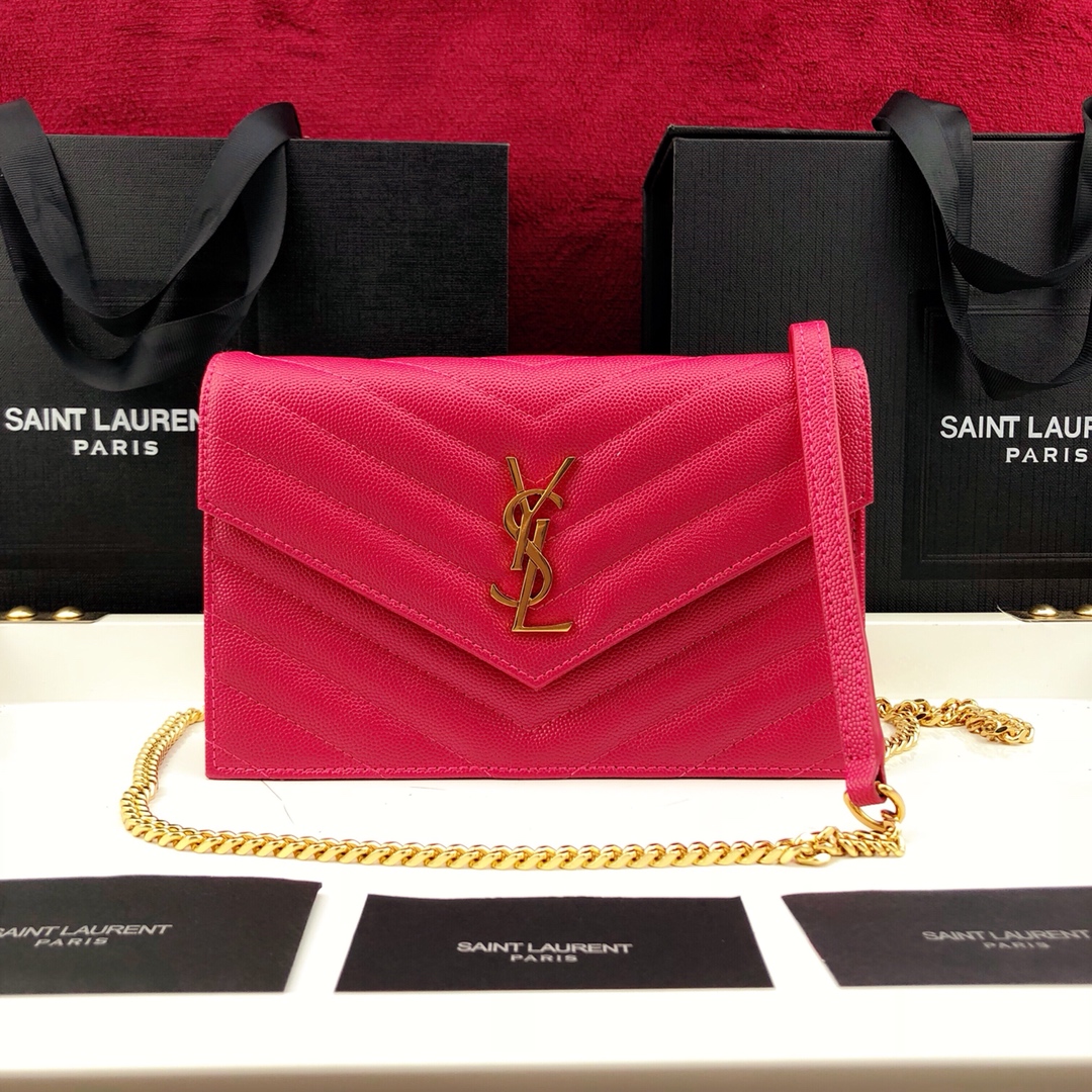 Y51 envelope chain wallet in grain de poudre embossed leather dark pink 393953 19 x 11.5 x 4 cm