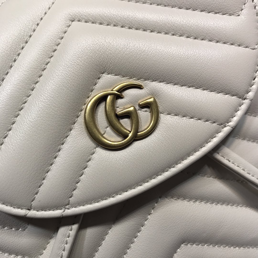 Gvc*1 gg marmont matelassé backpack white 528129 19 x 18.5 x 10 cm