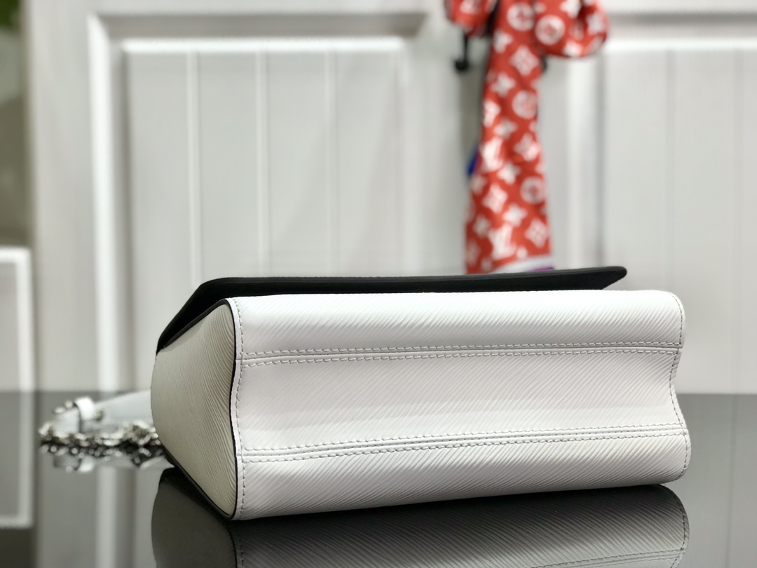 l0vis Vvtt0n twist mm epi cowhide leather white m55411 23 x 17 x 9.5 cm