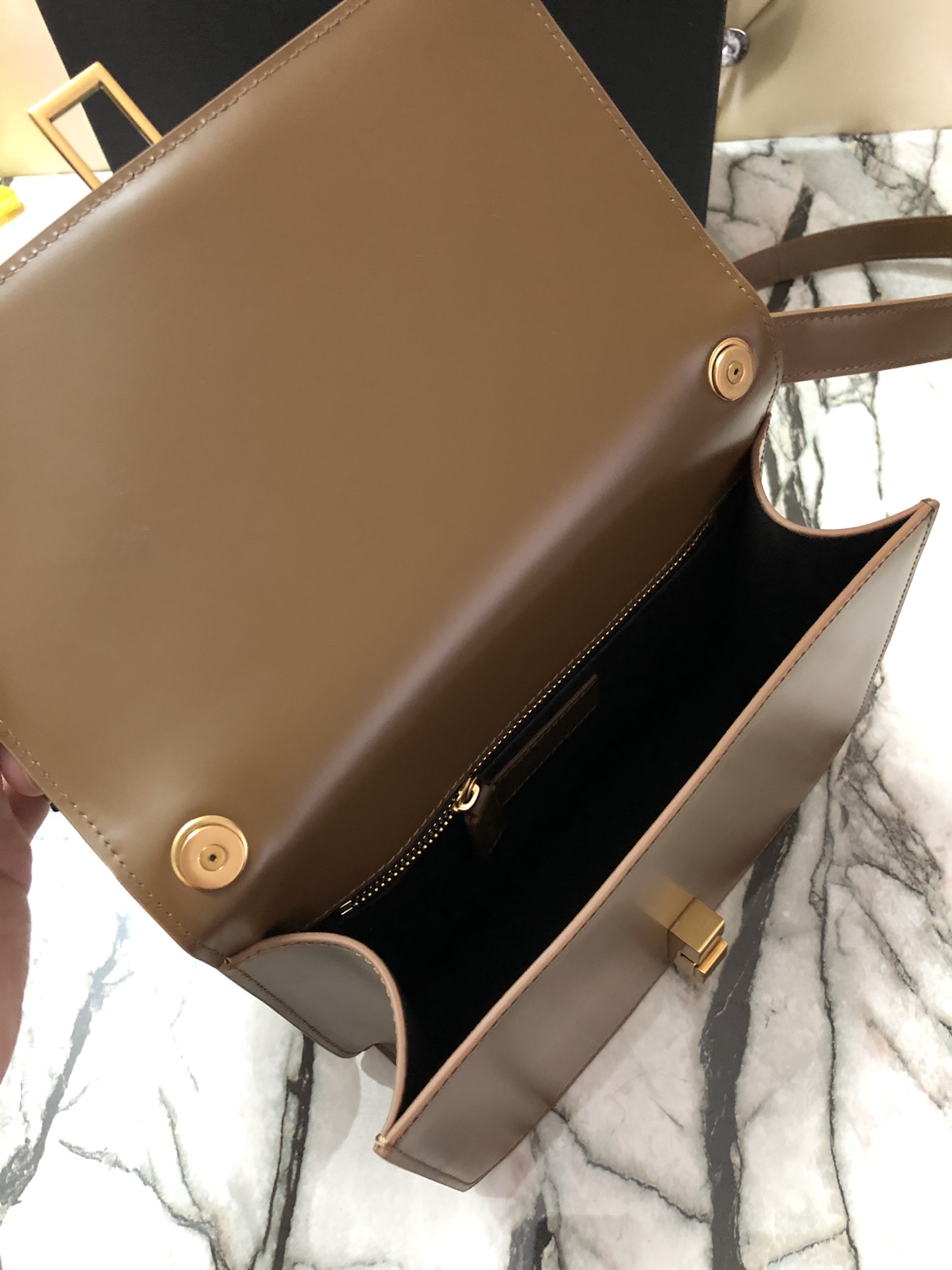 Y51 le carre satchel in box leather brick 6332141 23 x 17.5 x 6.5 cm