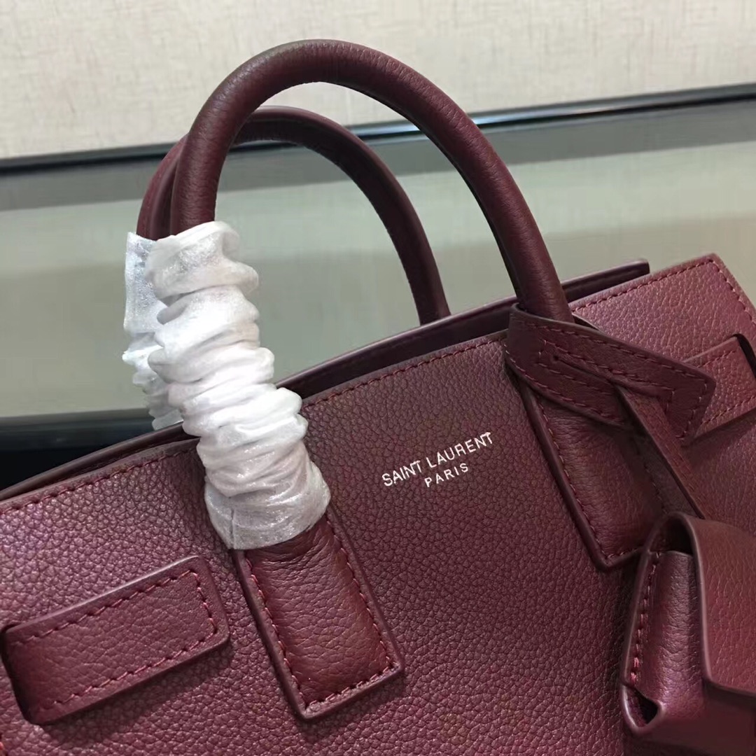 Y51 nano classic sac de jour in grained leather burgundy 392035 22 x 18 x 11 cm