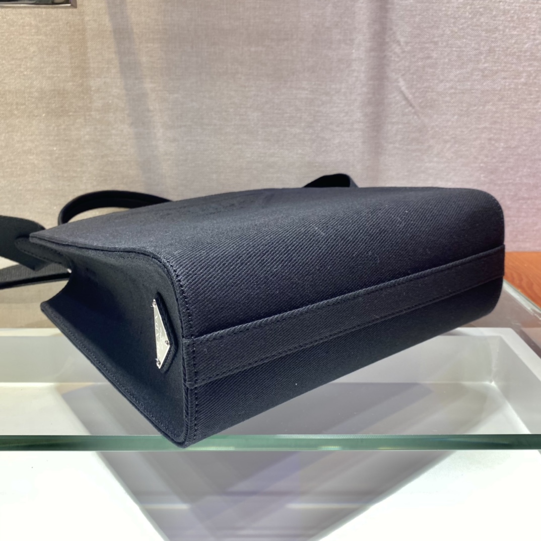 Pra*a drill tote bag black 1bg382 26 x 23.5 x 9 cm