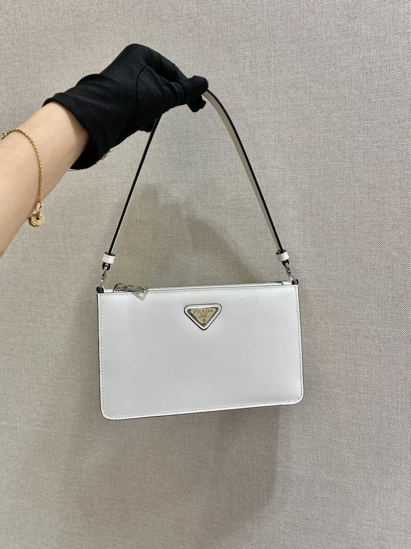 Pra*a mini saffiano leather bag white 1bc155 20 x 12 x 5.5 cm