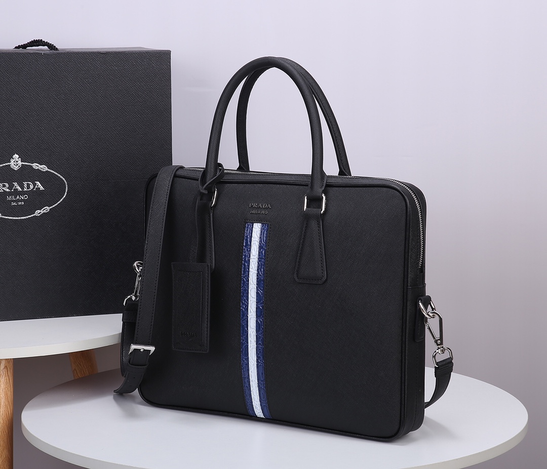 Pra*a briefcase crocodile pattern black and white 2ve365 36 x 28 x 4 cm