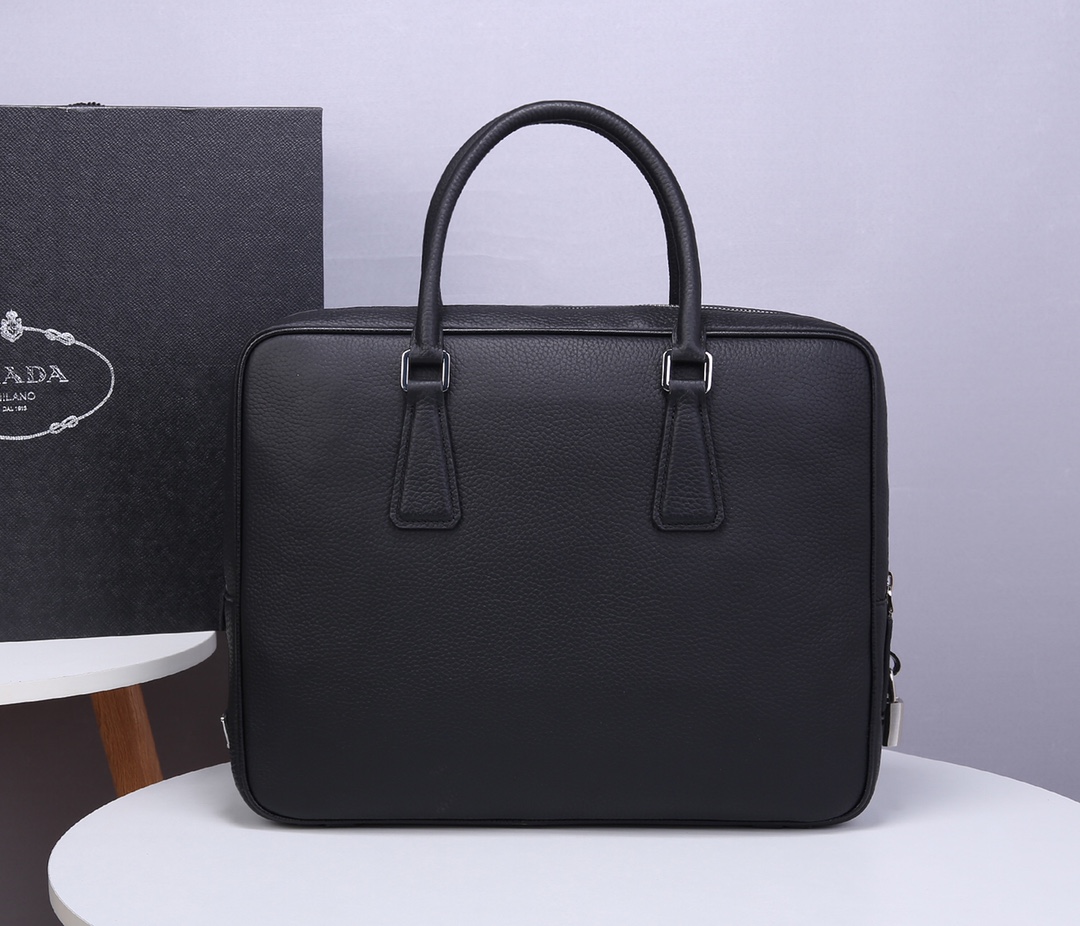 Pra*a briefcase grained cowhide leather black 8017 36 x 28 x 7 cm