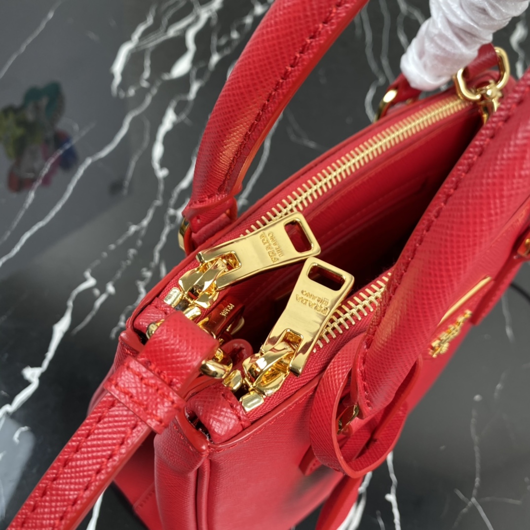 Pra*a micro galleria saffiano leather bag red 1ba906 20 x 15 x 9.5 cm