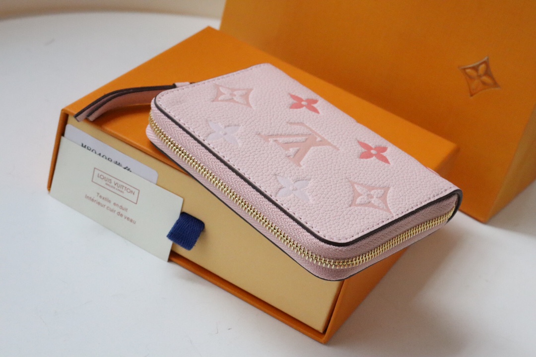 l0vis Vvtt0n zippy coin purse by the pool monogram pattern pink m80408 11 x 8.5 x 2 cm