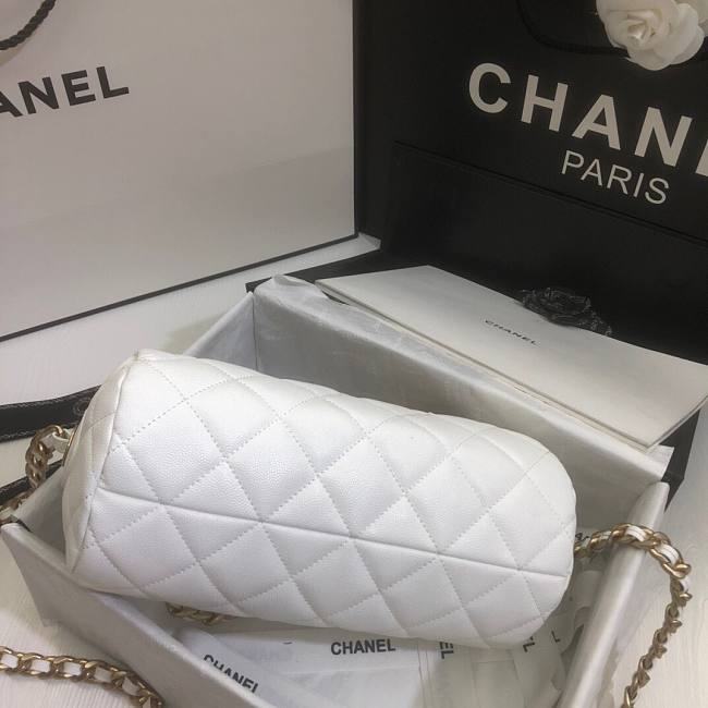 Ch**el extra mini bowling bag in white as1899 16 x 22 x 12 cm