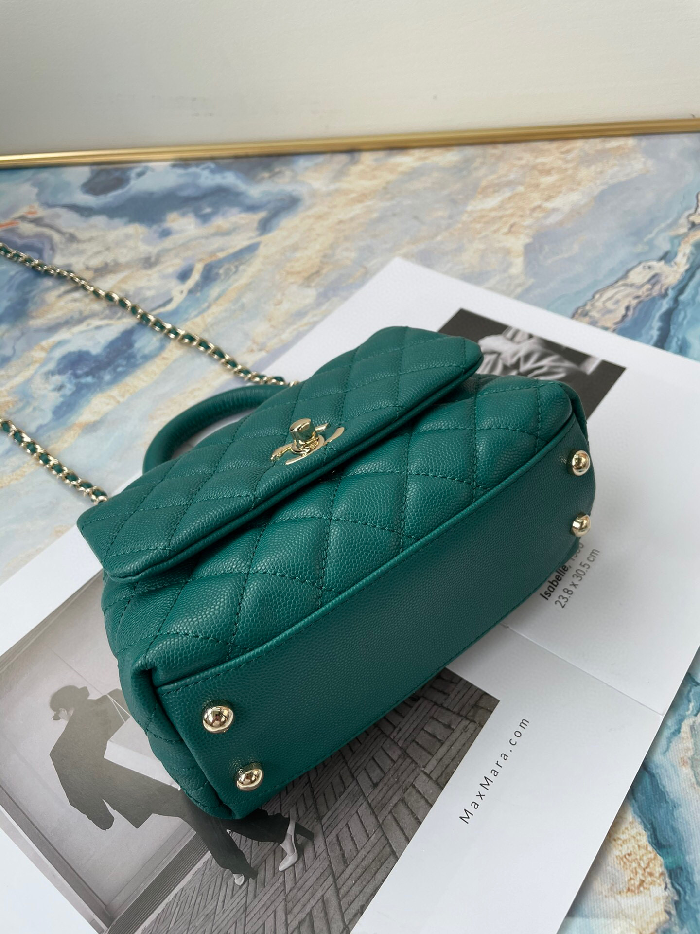 Ch**el extra mini coco handle bag grained leather castleton green as2215 13 × 19 × 9 cm