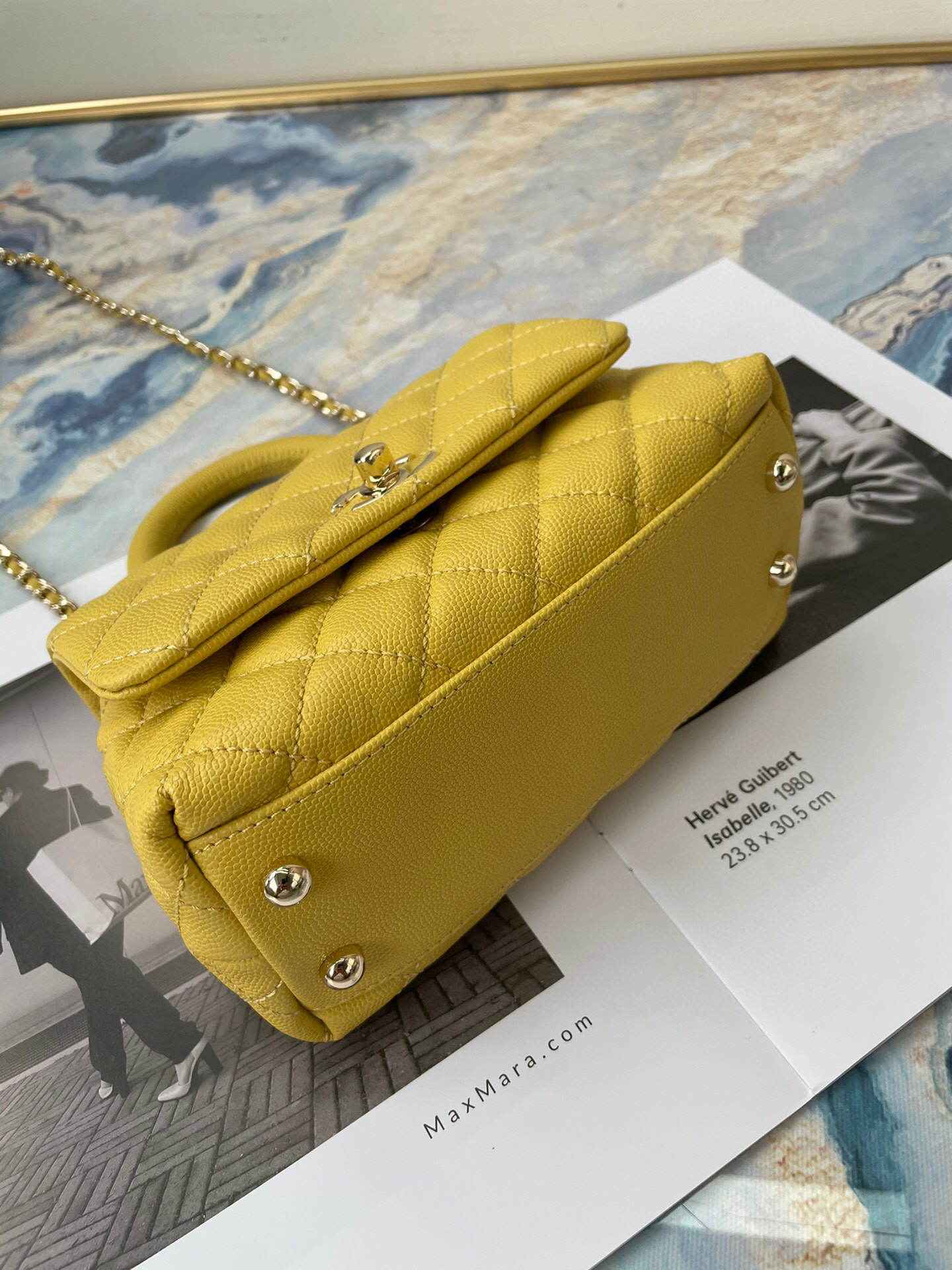 Ch**el extra mini coco handle bag grained leather dark yellow as2215 13 × 19 × 9 cm