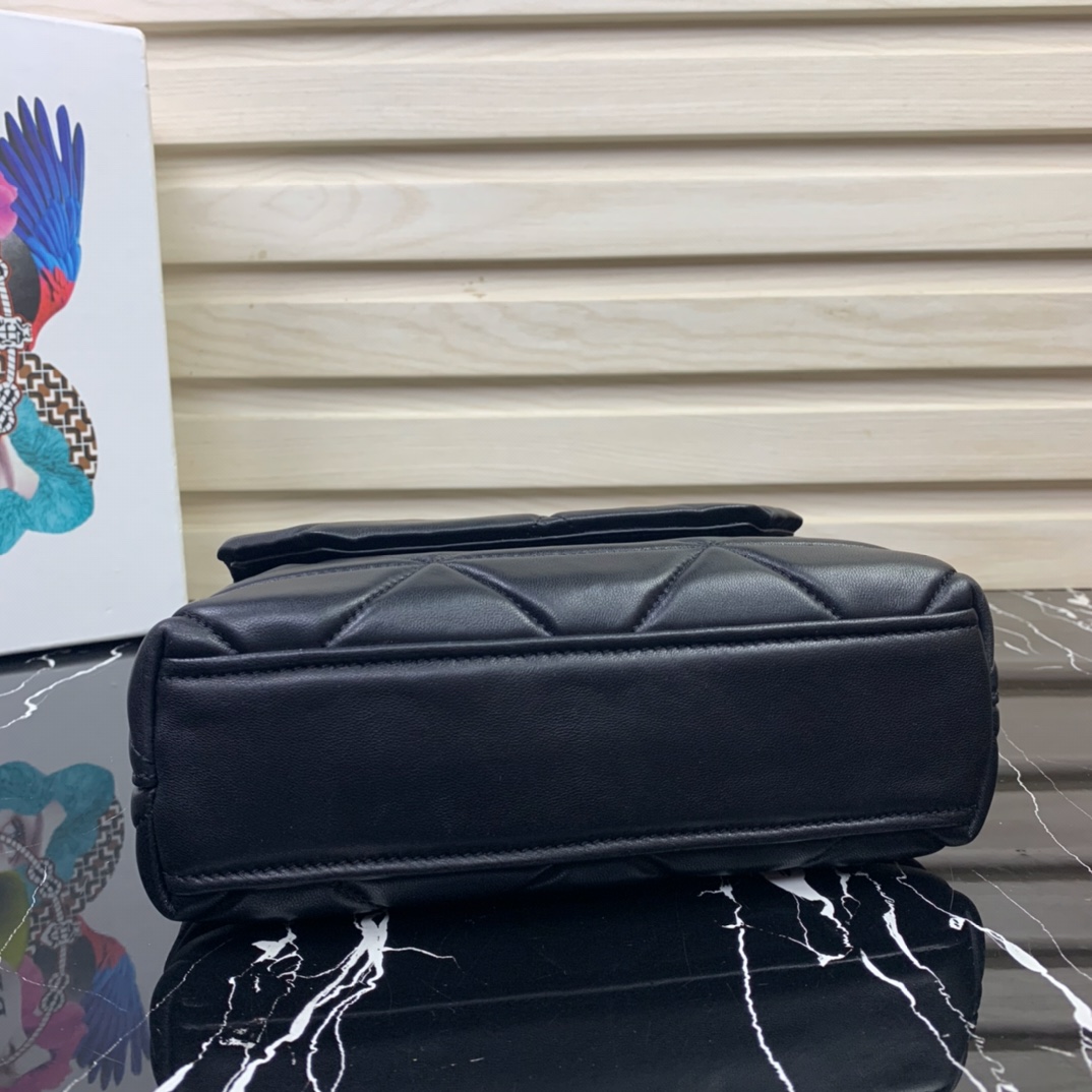 Pra*a small spectrum nappa leather bag black 1bd233 23 x 17 x 8 cm