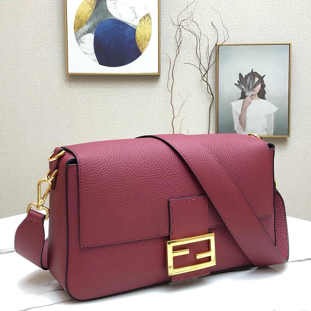 F**di medium 1997 baguette leather burgundy 26 x 14 x 4 cm