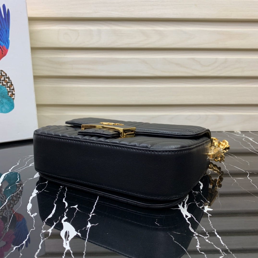 Pra*a diagramme shoulder bag black 1bd227 20.5 x 14 x 5 cm