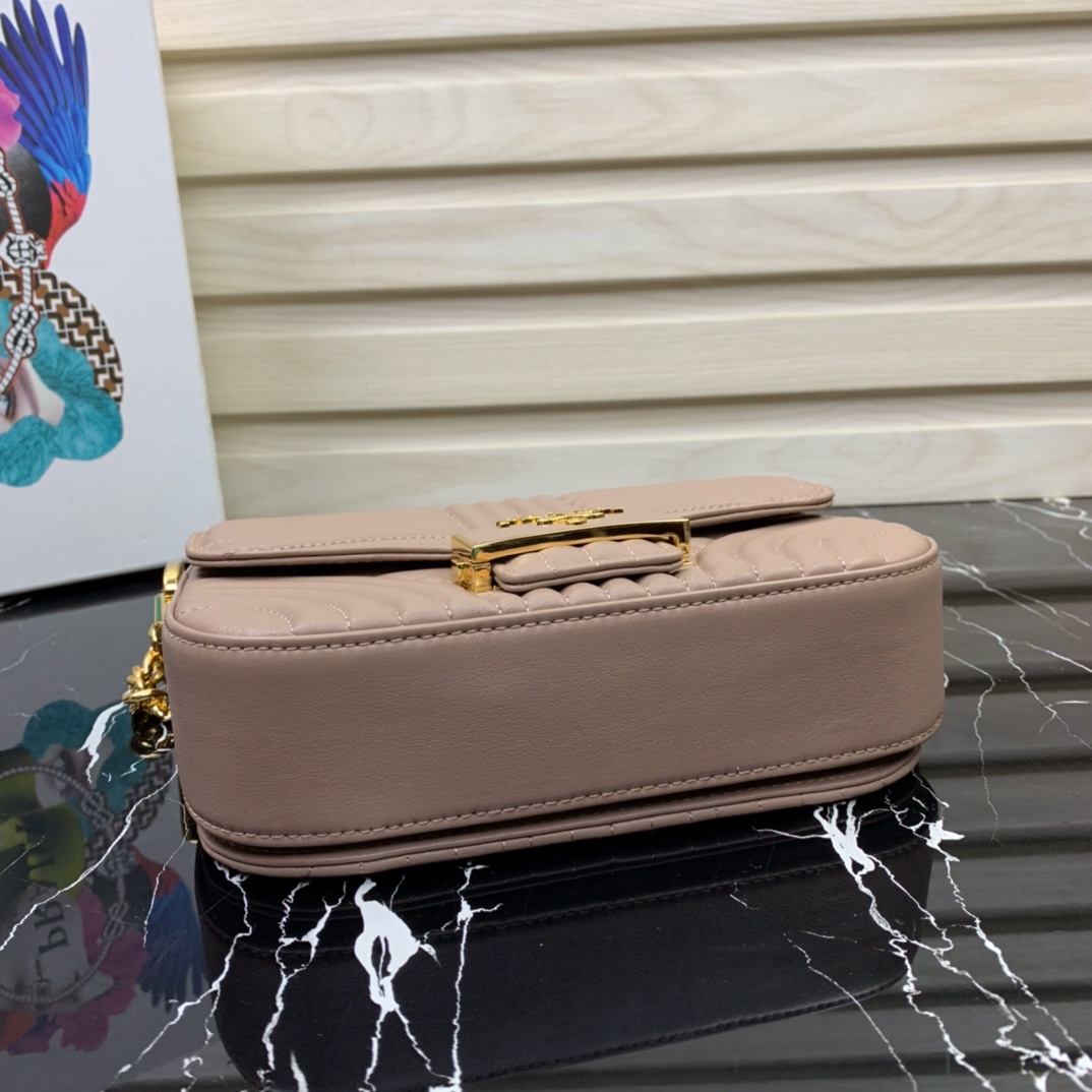 Pra*a diagramme shoulder bag beige 1bd227 20.5 x 14 x 5 cm