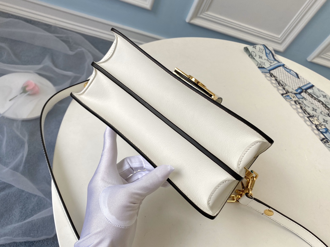 l0vis Vvtt0n dauphine lugano mm leather white m55821 25 x 17 x 10.5 cm