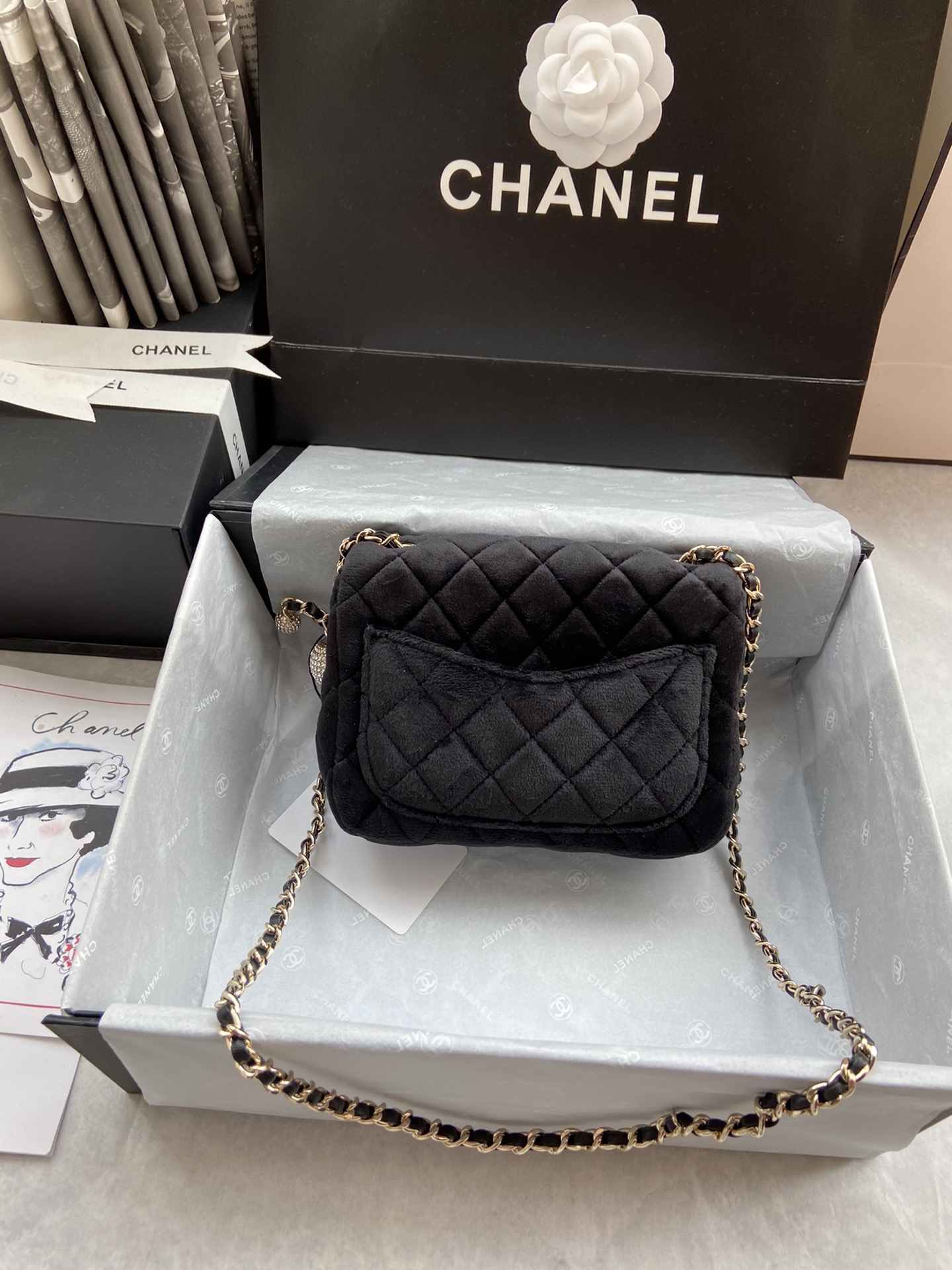 Ch**el small charm strap flap bag velvet black as1786 17 cm