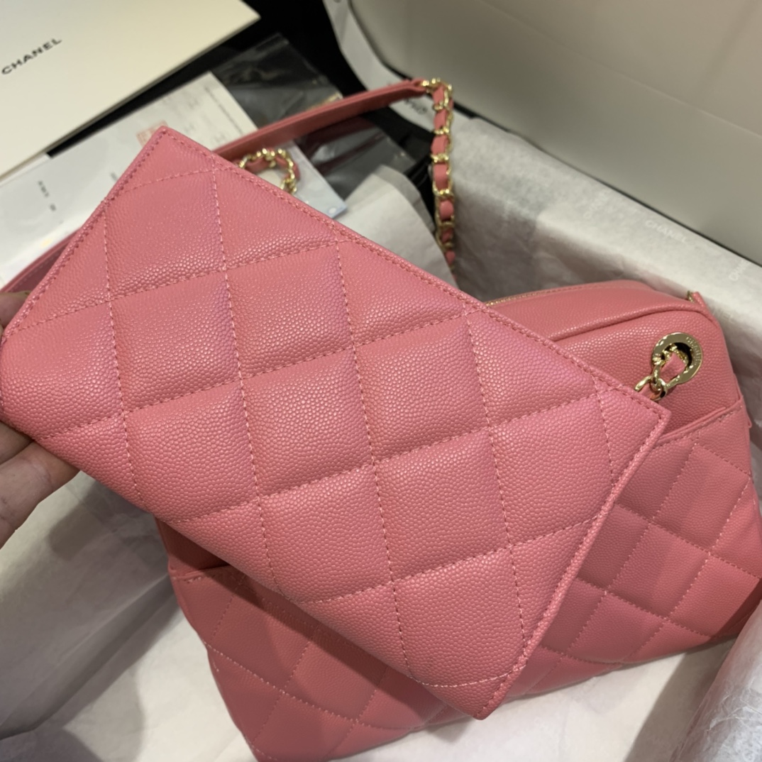 Ch**el camera case with extra clutch grained leather pink as1367 22 x 15 x 6 cm