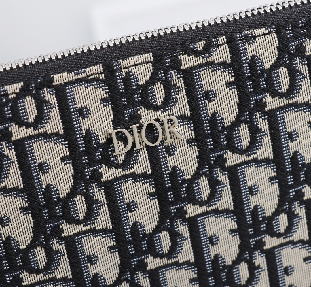 D10r pouch oblique jacquard beige and black 2obca251yse 27 x 19 cm