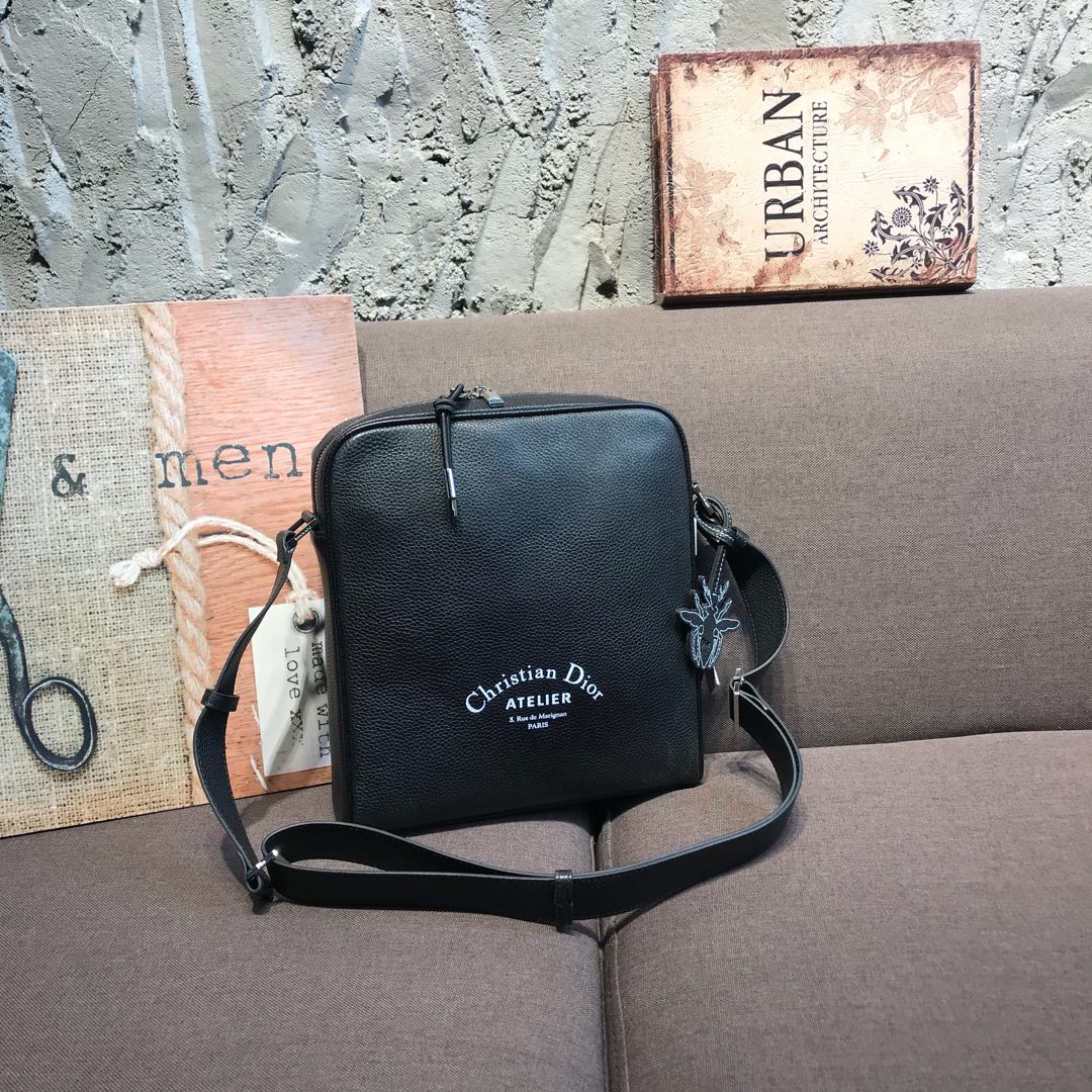 D10r homre atelier messenger bag 26 x 28 x 6 cm