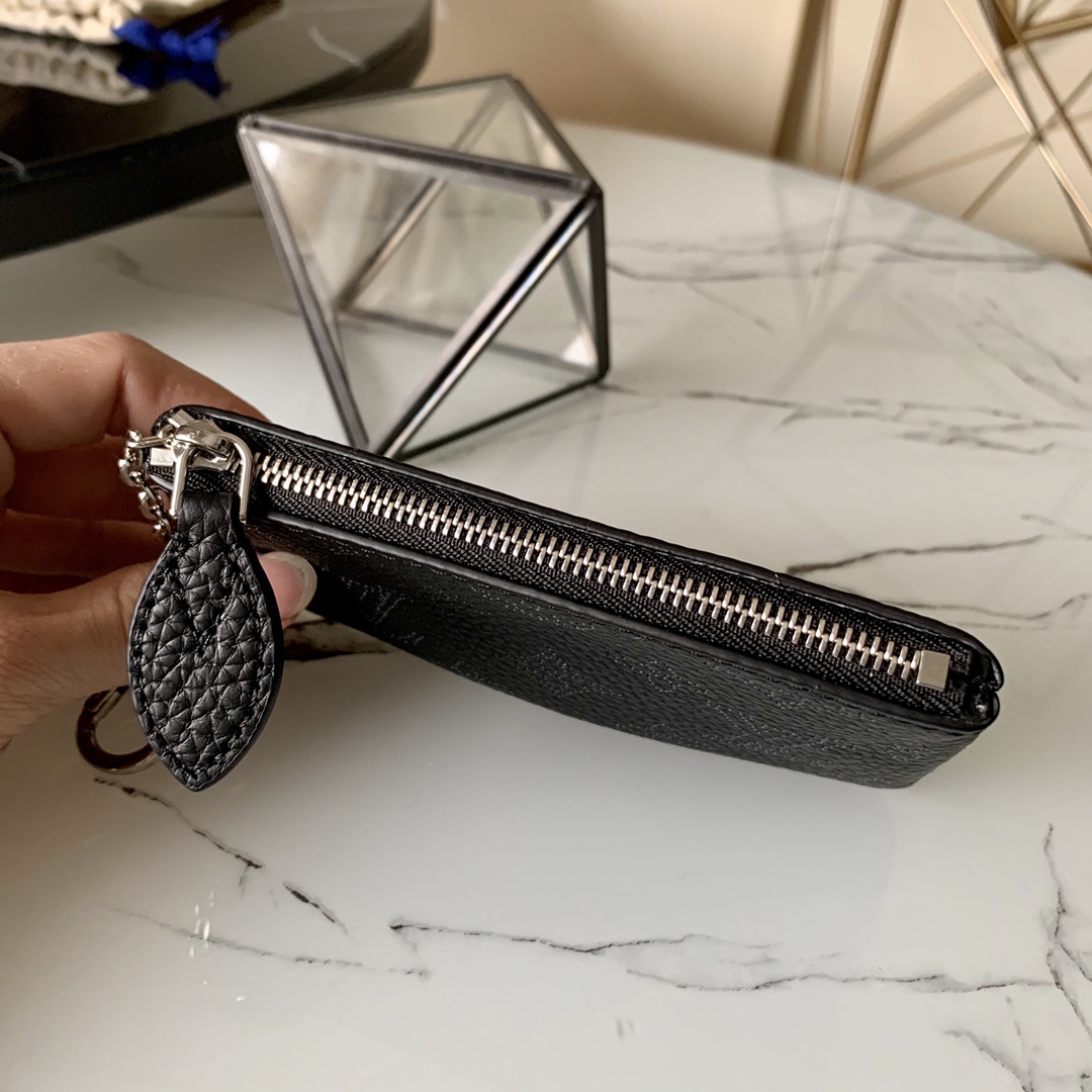 l0vis Vvtt0n key pouch mahina leather monogram pattern black m69532 13.8 x 9 x 1.5 cm