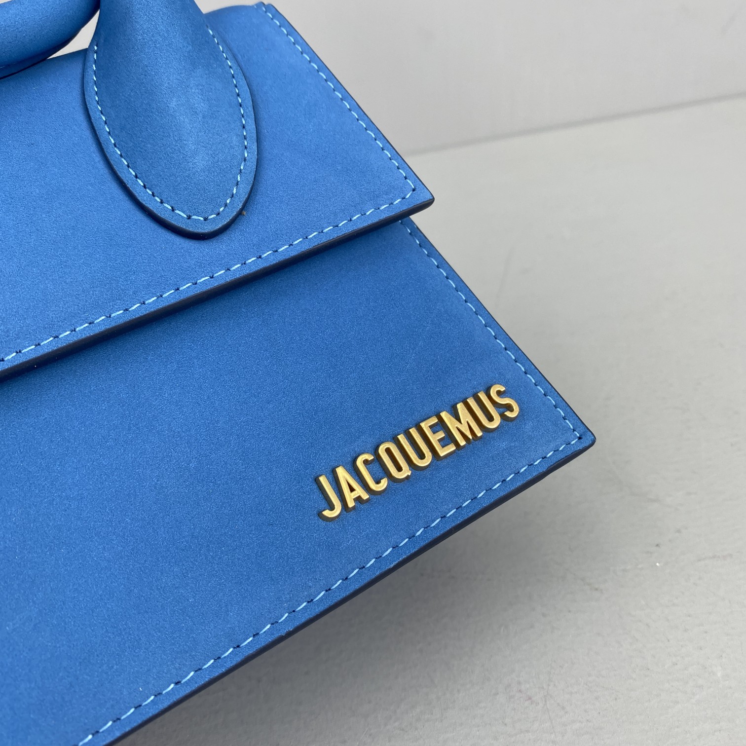 JACQUEMUS SMALL Le Chiquito Leather Blue 213BA02 18 x 15.5 x 8 cm