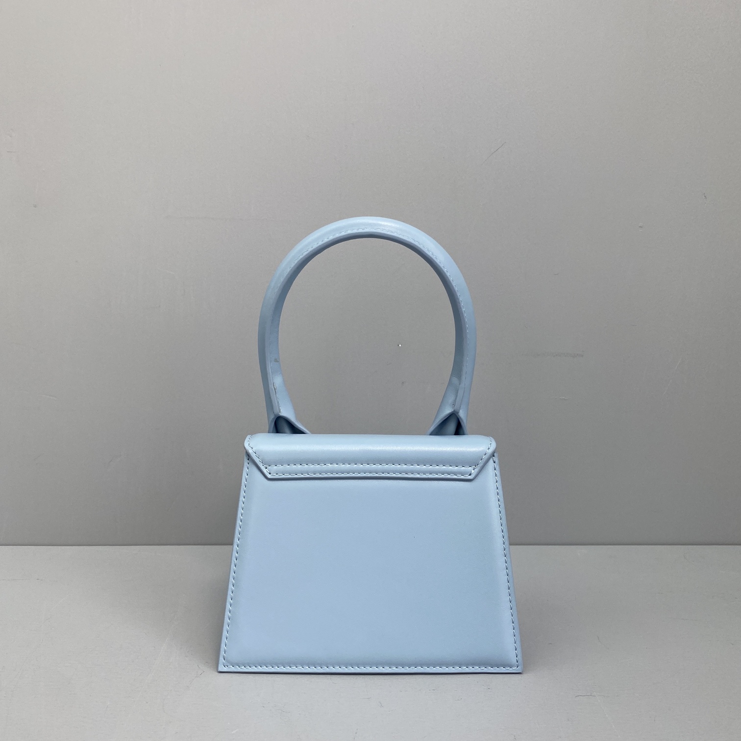 JACQUEMUS SMALL Le Chiquito Leather Light Blue 213BA02 18 x 15.5 x 8 cm