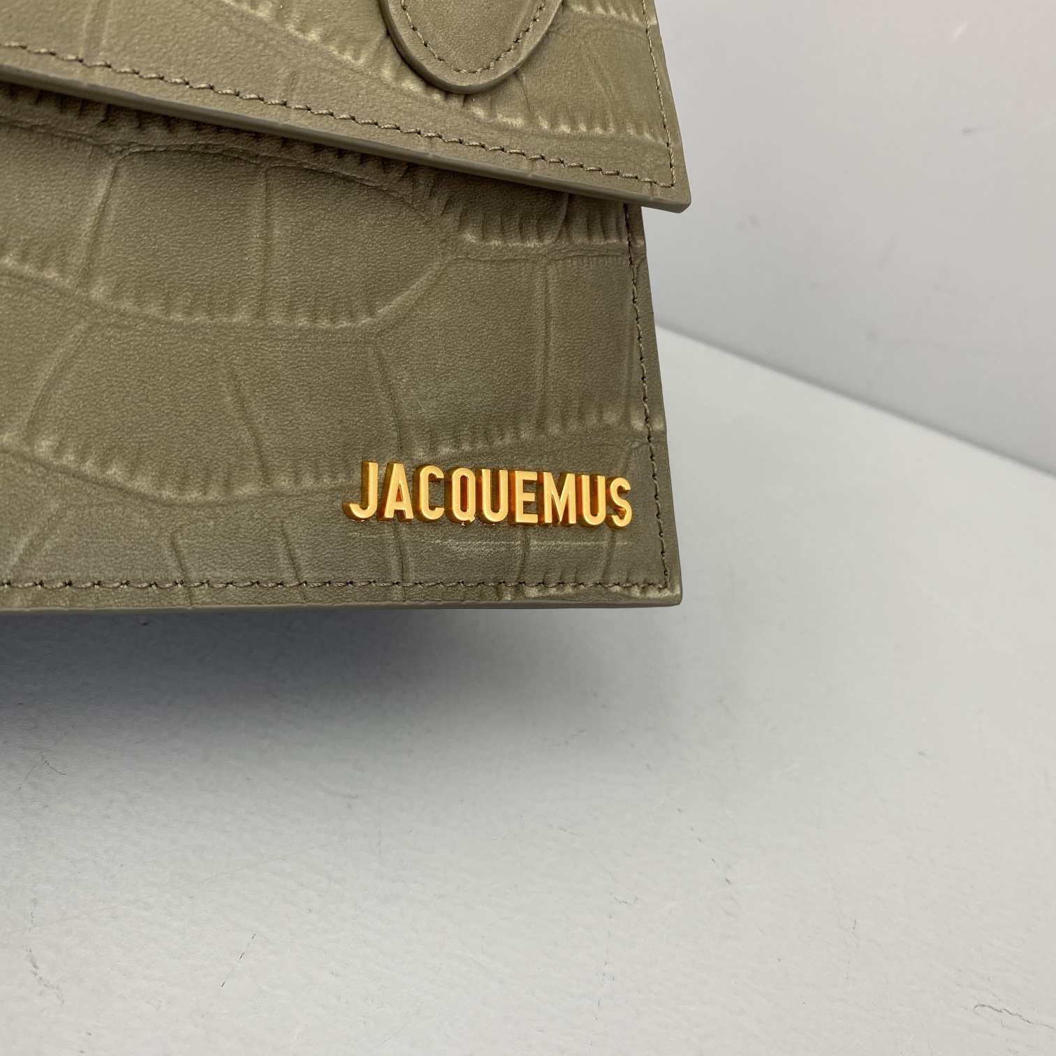 JACQUEMUS SMALL Le Average Chiquito Crocodile Leather Dark Green 213BA02 18 x 15.5 x 8 cm