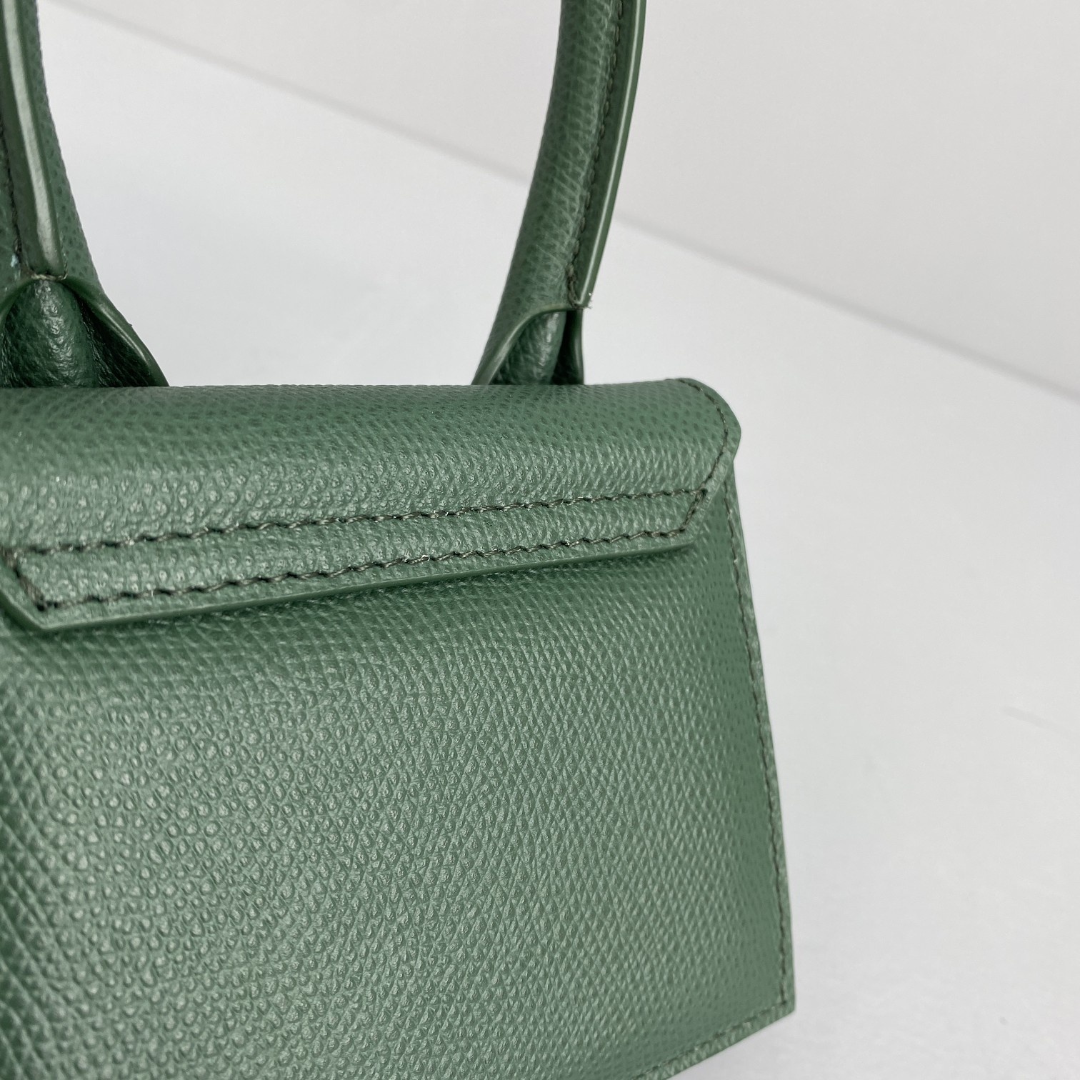 JACQUEMUS LE CHIQUITO Mini Leather Bag Green 213BA01 12 x 8 x 5 cm
