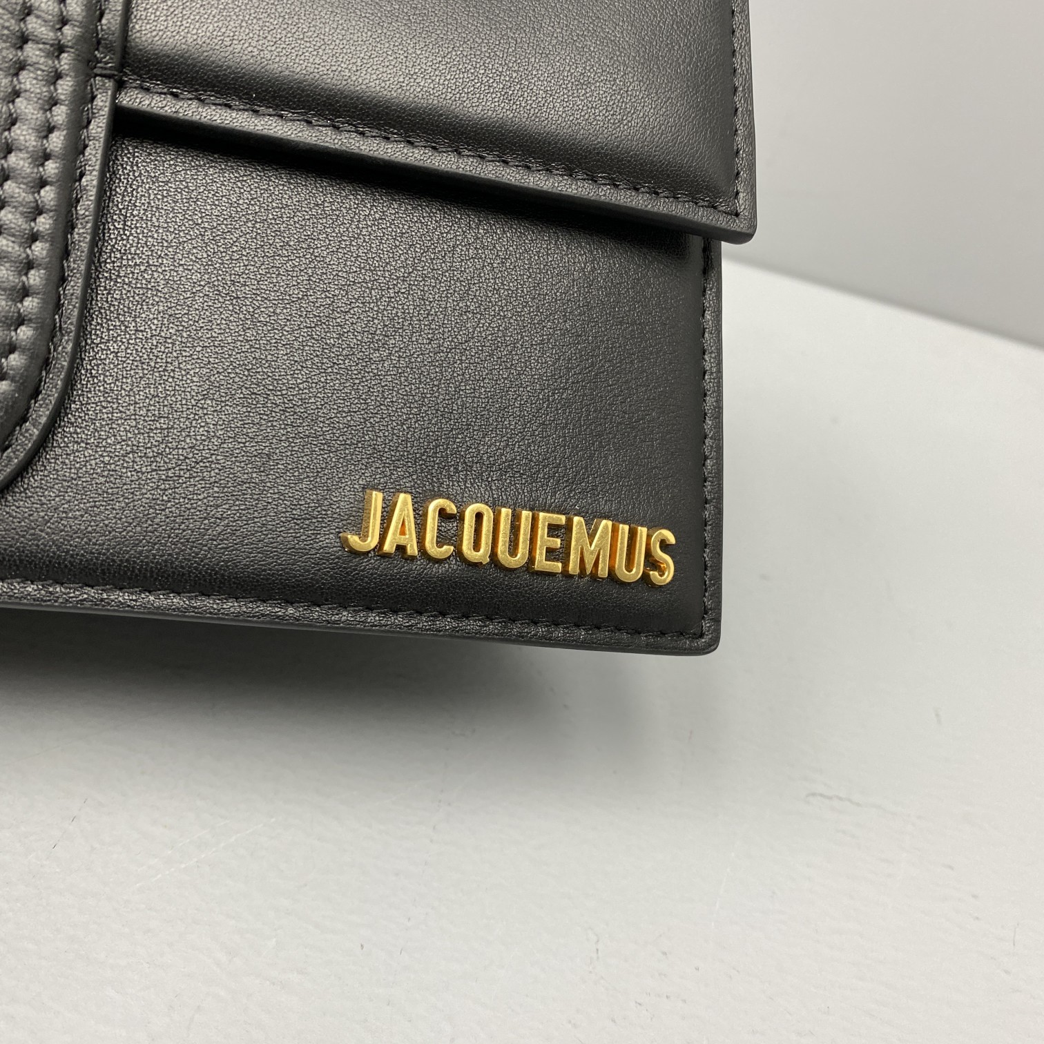 JACQUEMUS Le grand Bambino Leather Black 213BA07 24 x 13 x 7 cm