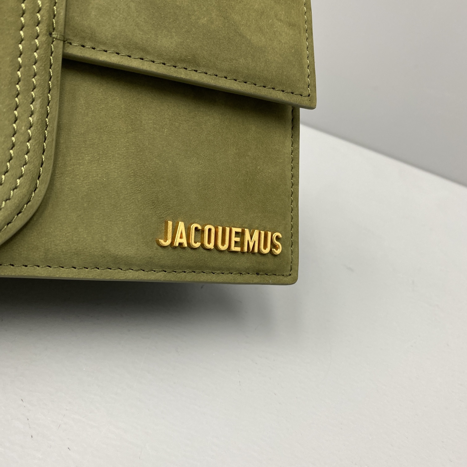 JACQUEMUS Le grand Bambino Velvet Green 213BA07 24 x 13 x 7 cm