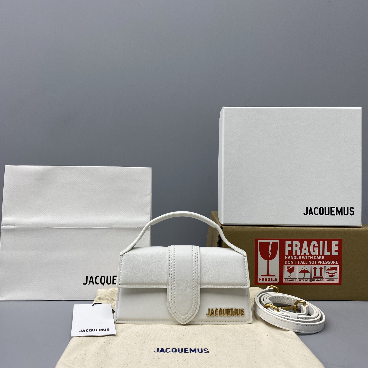 JACQUEMUS SMALL Le Bambino Leather White 213BA06 18 x 6 x 7 cm