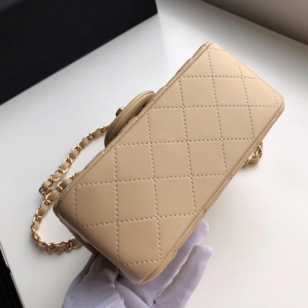 Ch**el mini flap bag lambskin golden metal beige a35200 17cm