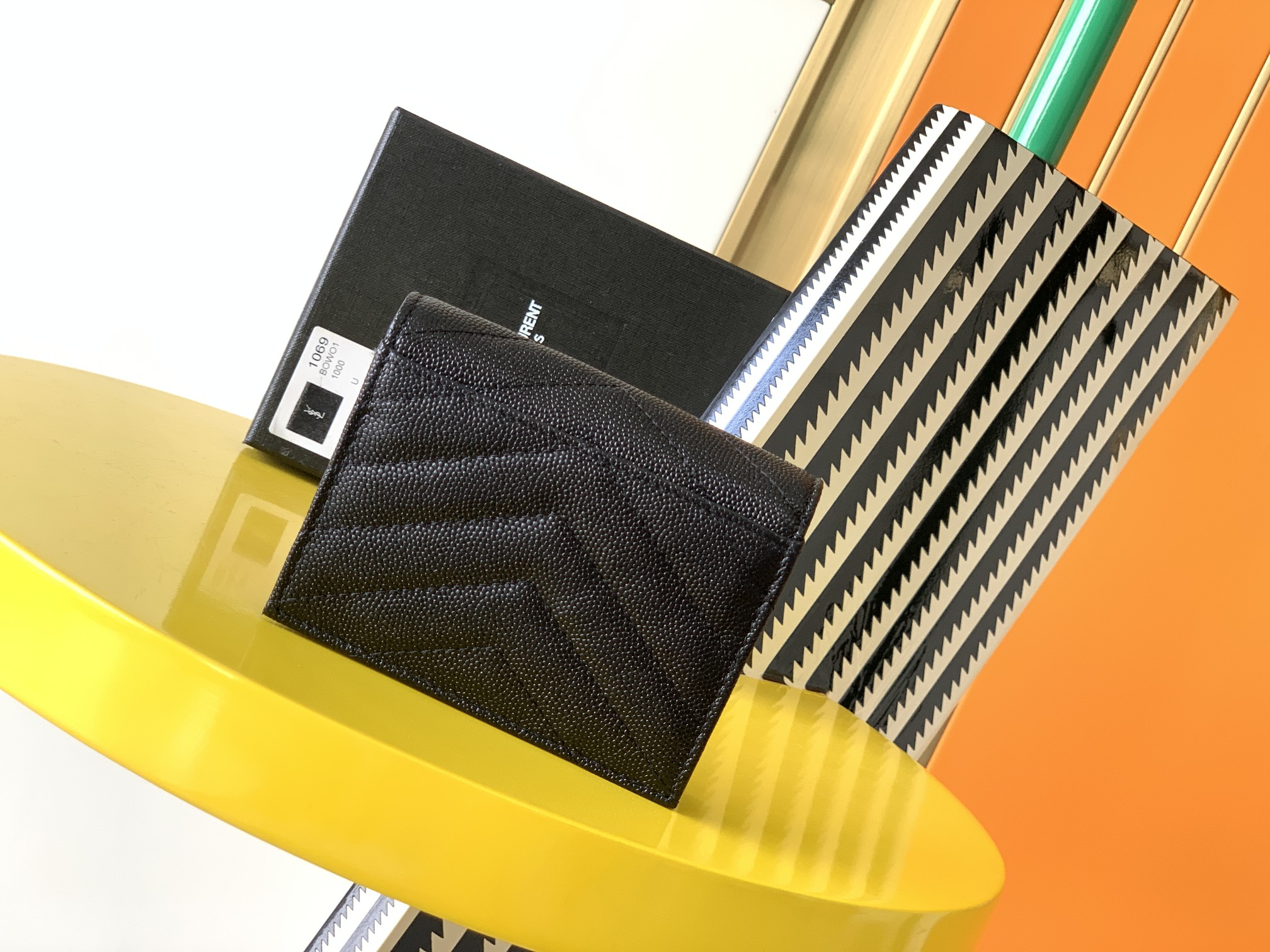 Y51 monogram card case in grain de poudre embossed leather silver metal black 530841 11 x 8.5 x 3 cm