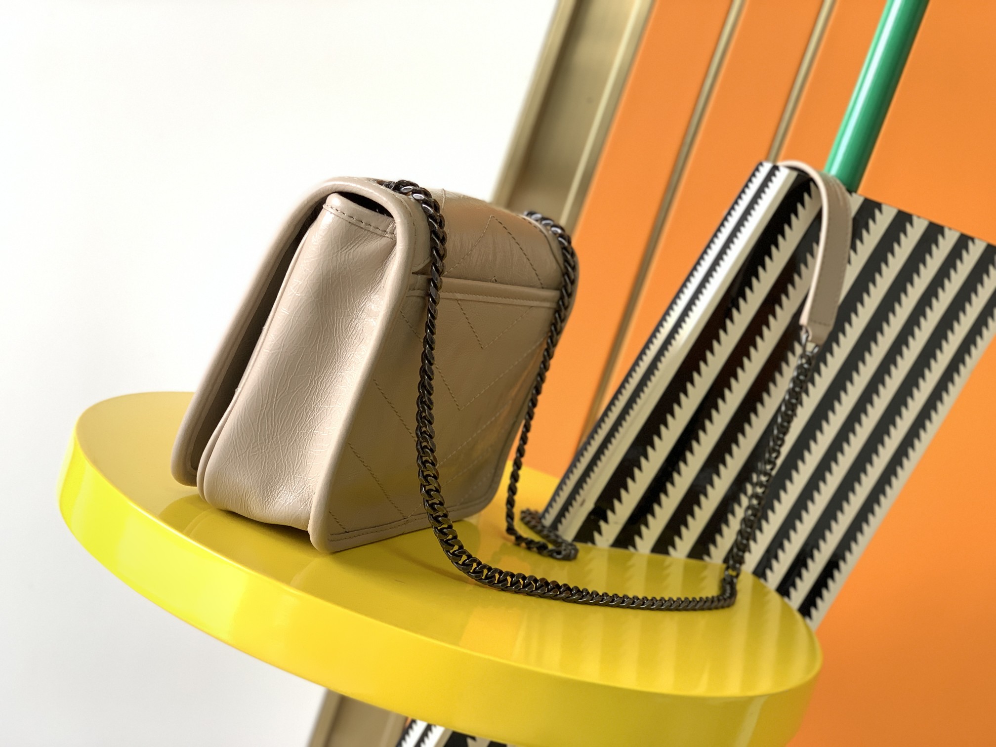 Y51 niki quilted crossbody bag leather beige 583103 19 x 15 x 6 cm