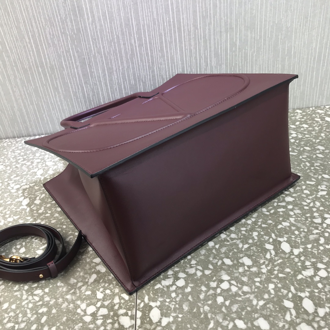 Va1e*ntin0 medium garavanivlogo walk tote bag calfskin leather burgundy uw2b0h22 31 x 27 x 16 cm
