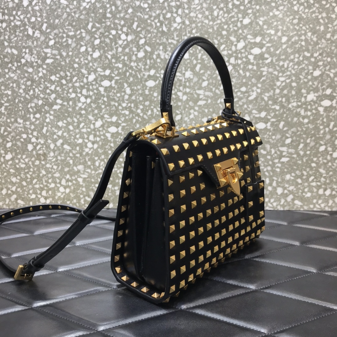 Va1e*ntin0 small rockstud alcove grainy calfskin handbag with all-over studs black ww2b0j71dan 22 x 17 x 9 cm