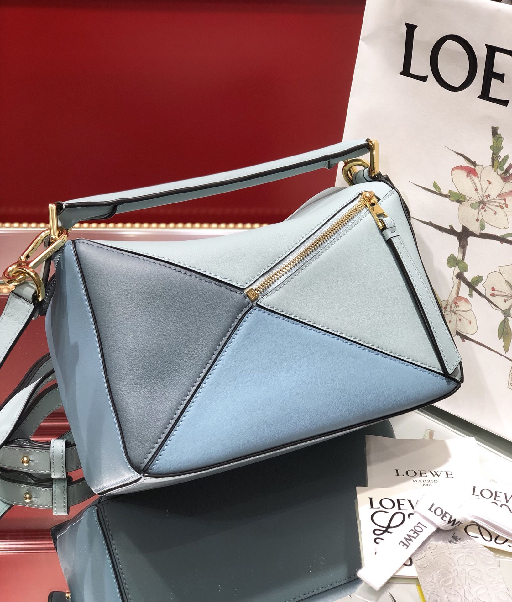 L0ew* small puzzle bag cassic calfskin leather pastel blue/blue a510s21x55 24 x 14 x 11 cm