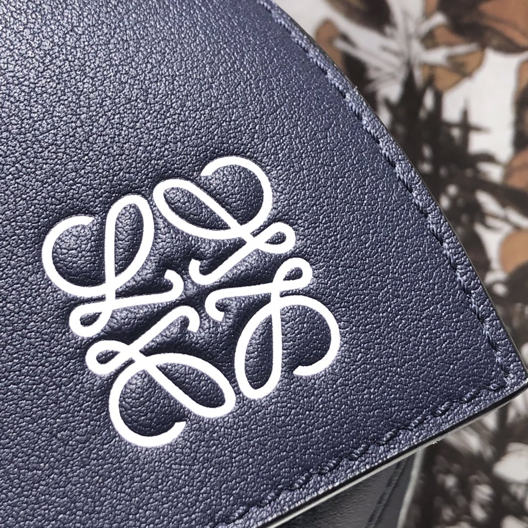 L0ew* medium puzzle bag classic calfskin purple 322.30.s20 29 x 18 x 12 cm