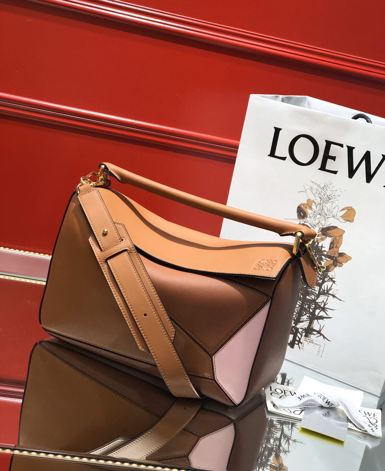 L0ew* medium puzzle bag classic calfskin gold metal tan/brown 322.30js20 29 x 18 x 12 cm