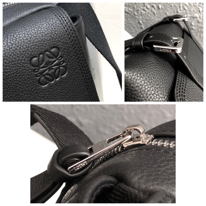 L0ew* xs military messenger bag soft grained calfskin black 317.12aa72 24.5 × 18 × 10.5 cm