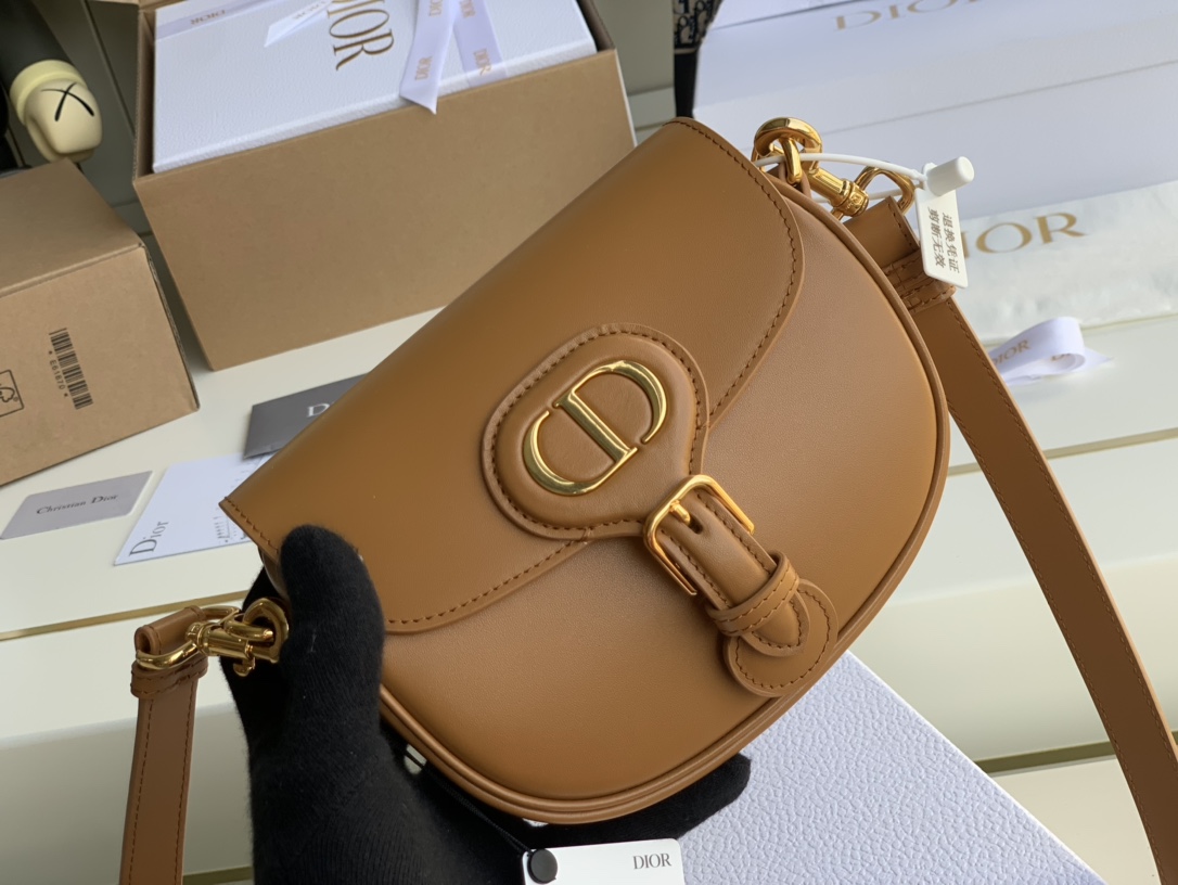 D10r small bobby bag box calfskin tan m9317 18 x 14 x 5 cm