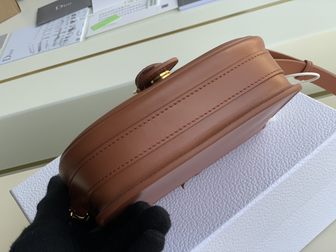 D10r small bobby bag box calfskin brown m9317 18 x 14 x 5 cm