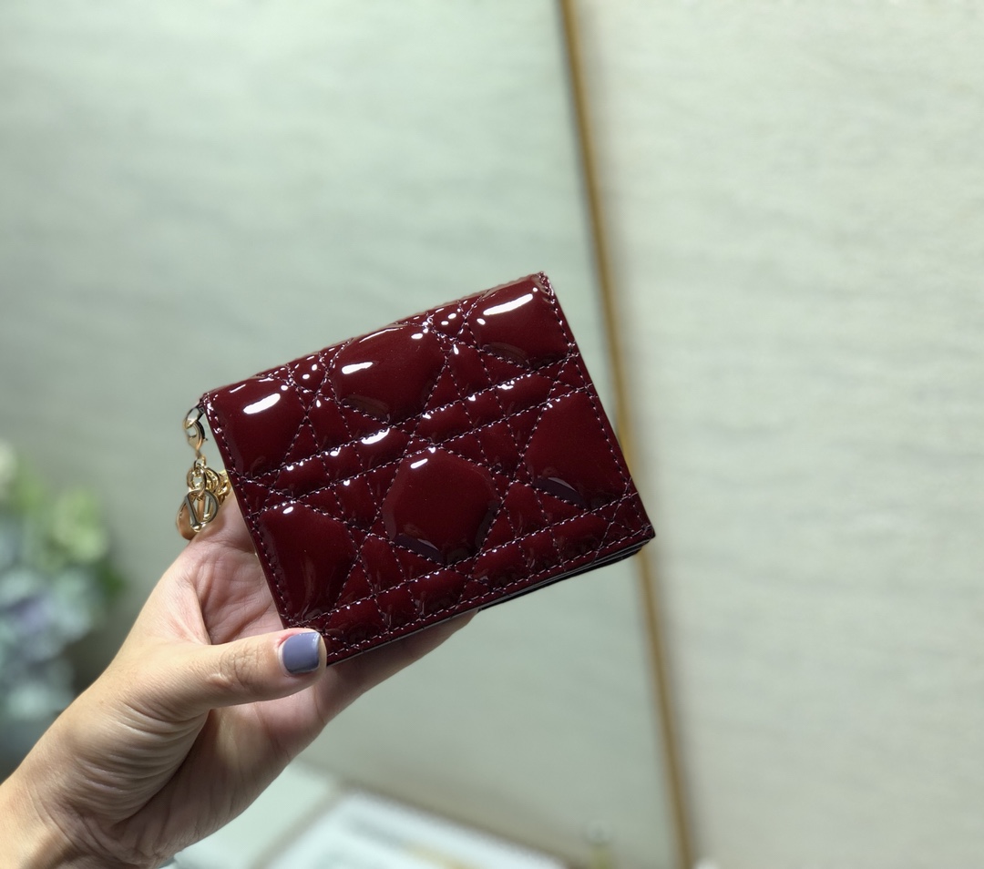D10r small wallet patent cannage calfskin burgundy 11 x 9 cm
