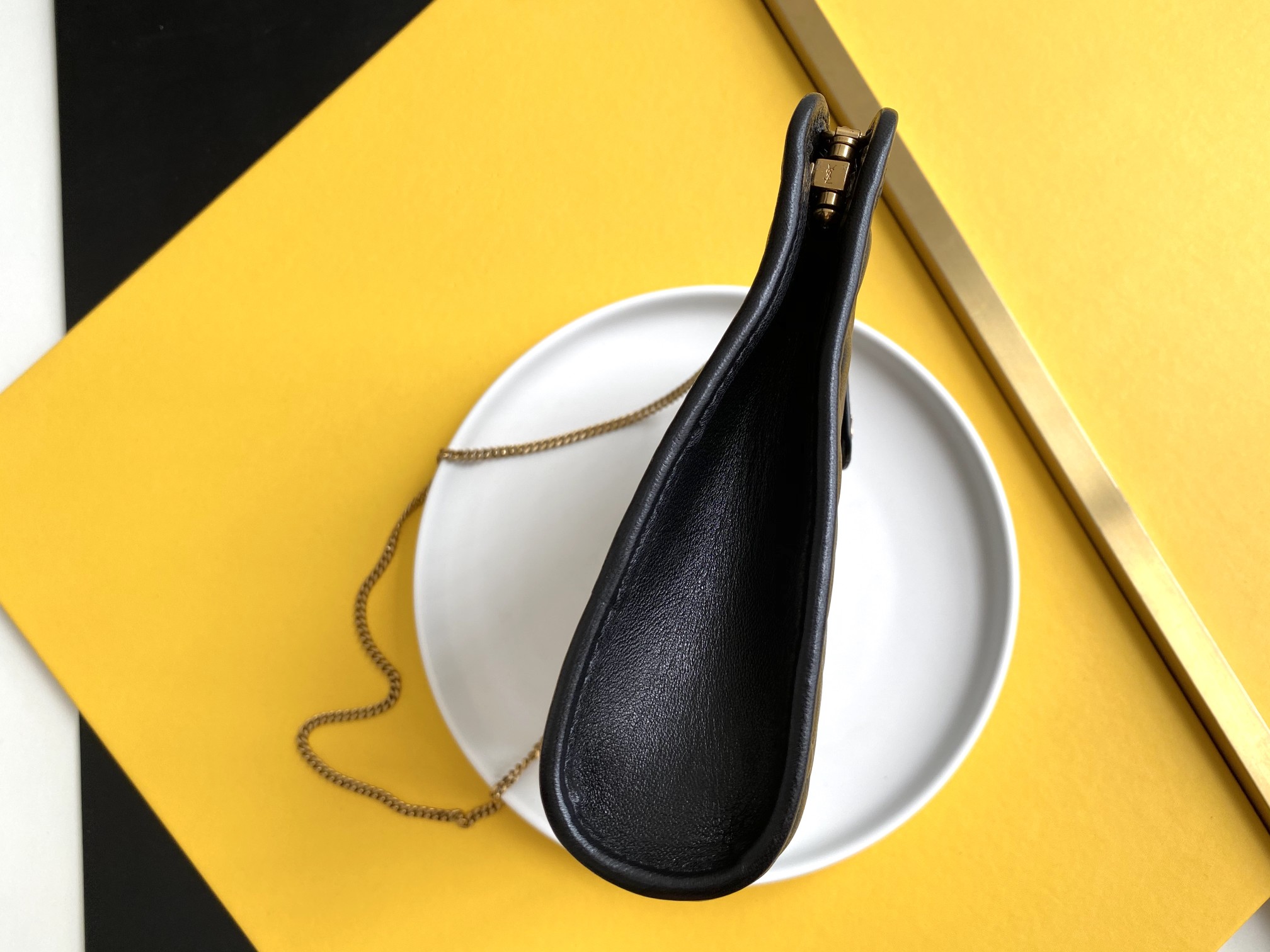 Y51 victoire baby clutch lambskin leather black 65736118 28.5 × 19.5 × 5.5 cm